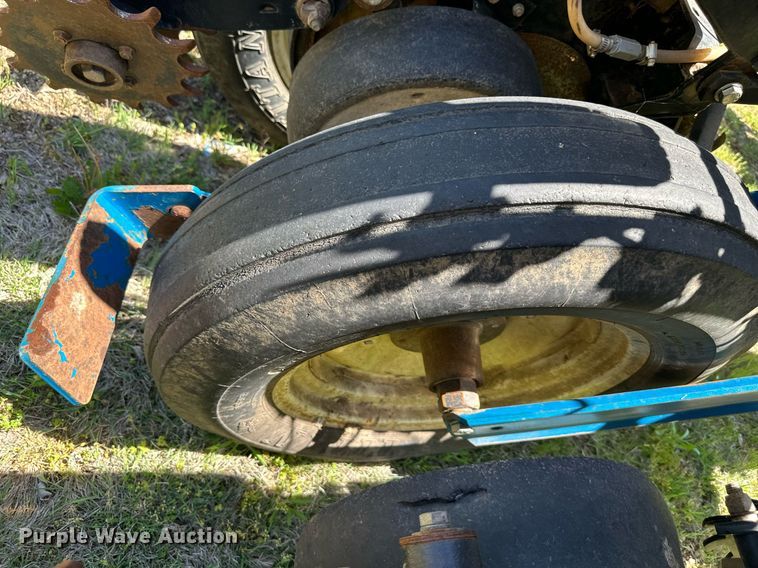 image for item DO4940 Kinze 3000  split row no-till planter