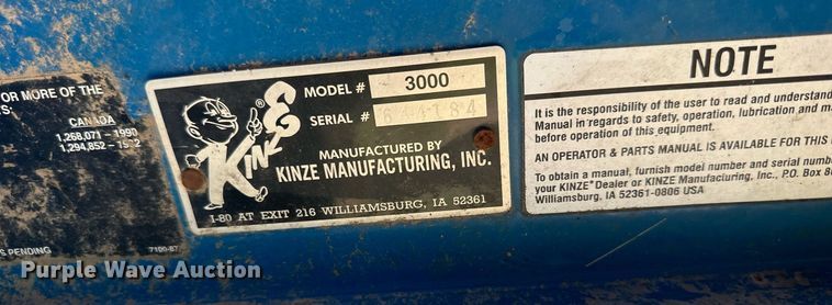 image for item DO4940 Kinze 3000  split row no-till planter