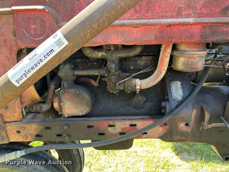 image for item DO4941 Farmall H  tractor