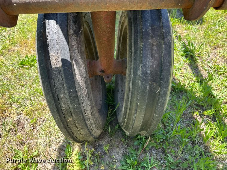 image for item DO4941 Farmall H  tractor