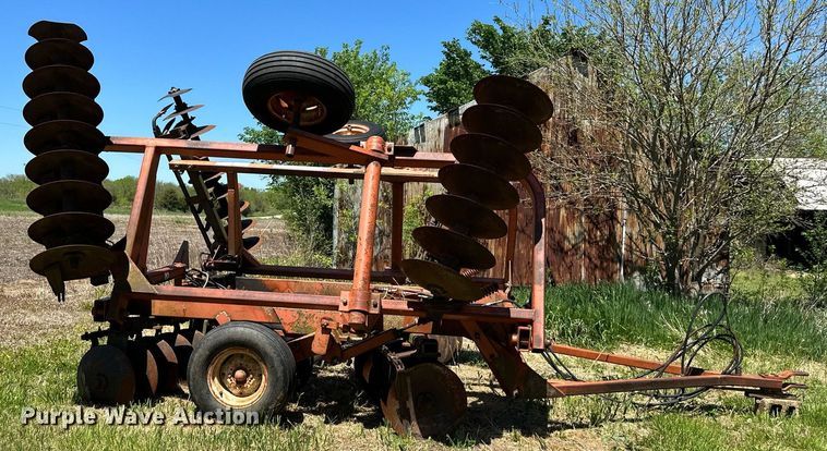 image for item DO4942 Allis Chalmers 2500D  tandem disk