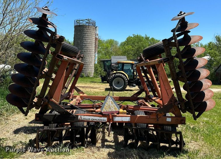 image for item DO4942 Allis Chalmers 2500D  tandem disk