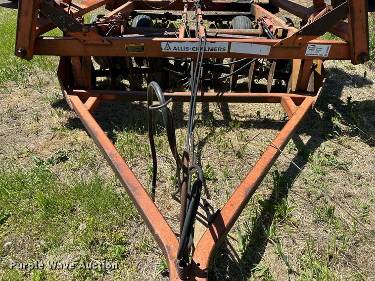 image for item DO4942 Allis Chalmers 2500D  tandem disk
