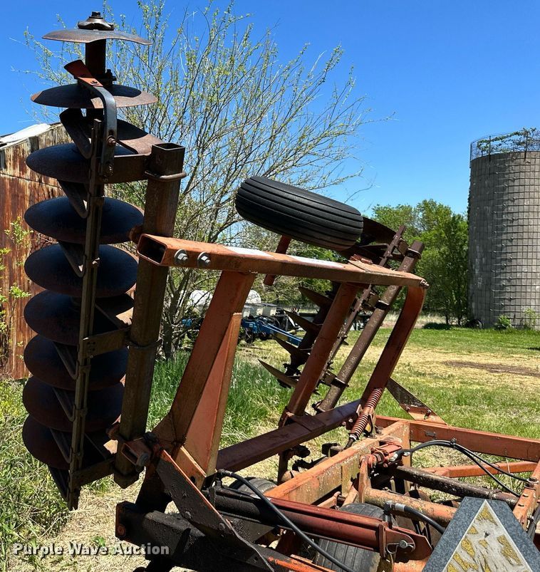 image for item DO4942 Allis Chalmers 2500D  tandem disk