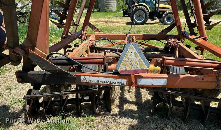 image for item DO4942 Allis Chalmers 2500D  tandem disk