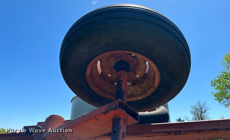 image for item DO4942 Allis Chalmers 2500D  tandem disk