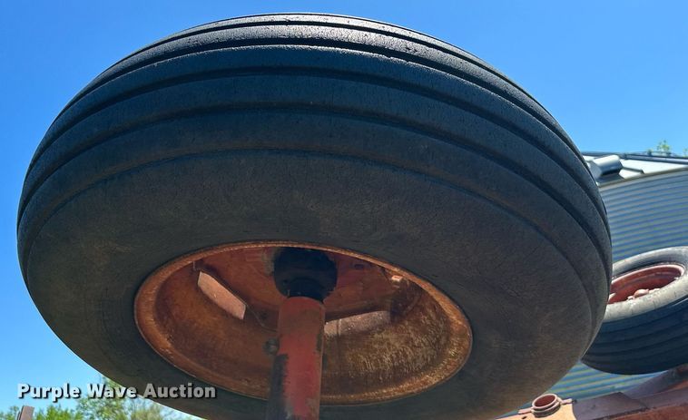 image for item DO4942 Allis Chalmers 2500D  tandem disk