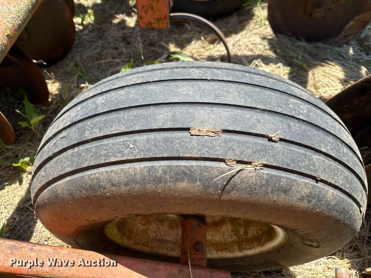 image for item DO4942 Allis Chalmers 2500D  tandem disk