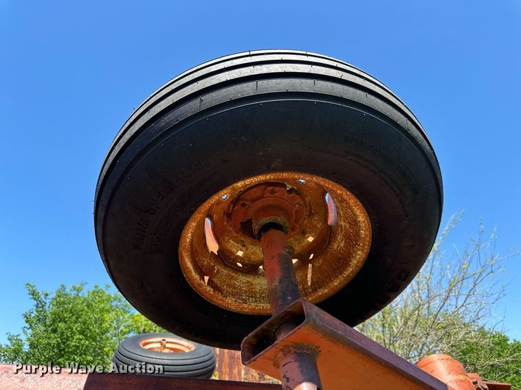 image for item DO4942 Allis Chalmers 2500D  tandem disk