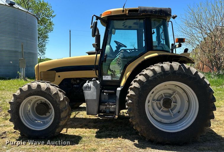 image for item DO4943 2004 Challenger MT545B  MFWD tractor