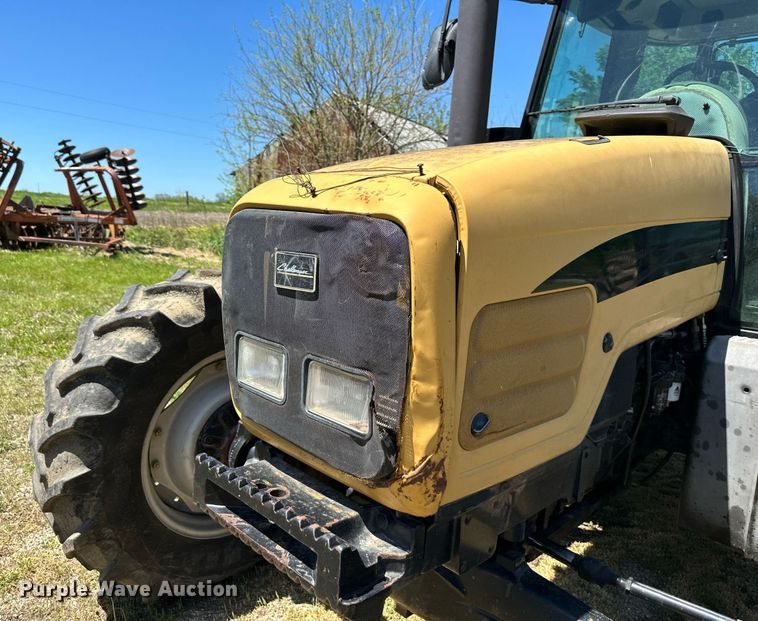 image for item DO4943 2004 Challenger MT545B  MFWD tractor