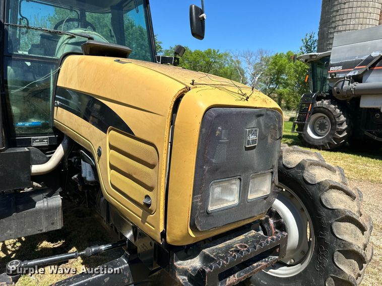 image for item DO4943 2004 Challenger MT545B  MFWD tractor