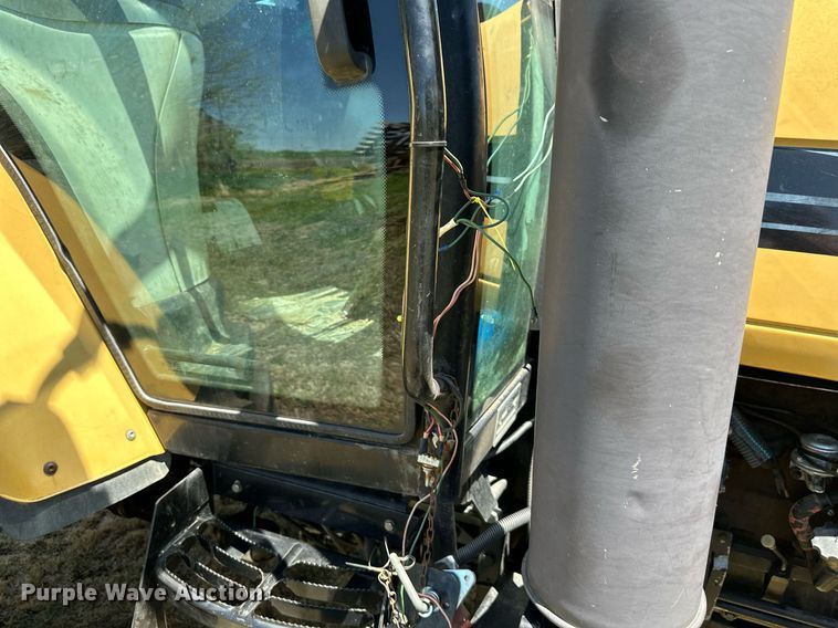 image for item DO4943 2004 Challenger MT545B  MFWD tractor