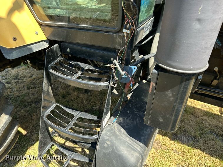 image for item DO4943 2004 Challenger MT545B  MFWD tractor