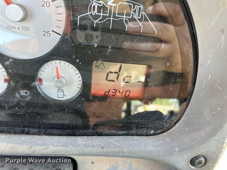 image for item DO4943 2004 Challenger MT545B  MFWD tractor