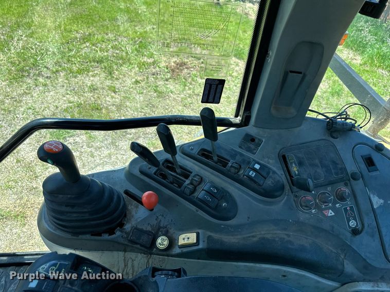 image for item DO4943 2004 Challenger MT545B  MFWD tractor