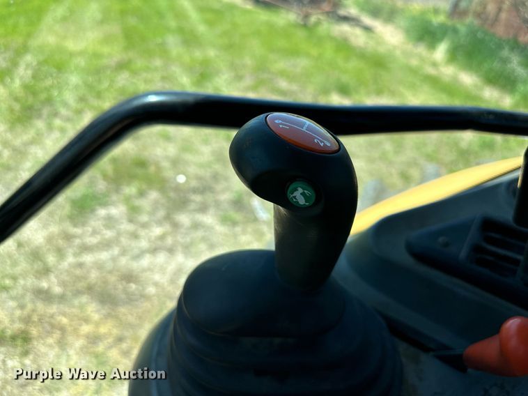 image for item DO4943 2004 Challenger MT545B  MFWD tractor