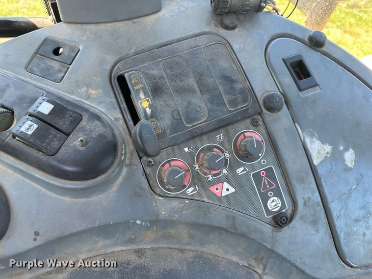 image for item DO4943 2004 Challenger MT545B  MFWD tractor