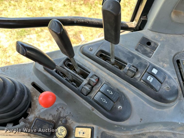 image for item DO4943 2004 Challenger MT545B  MFWD tractor