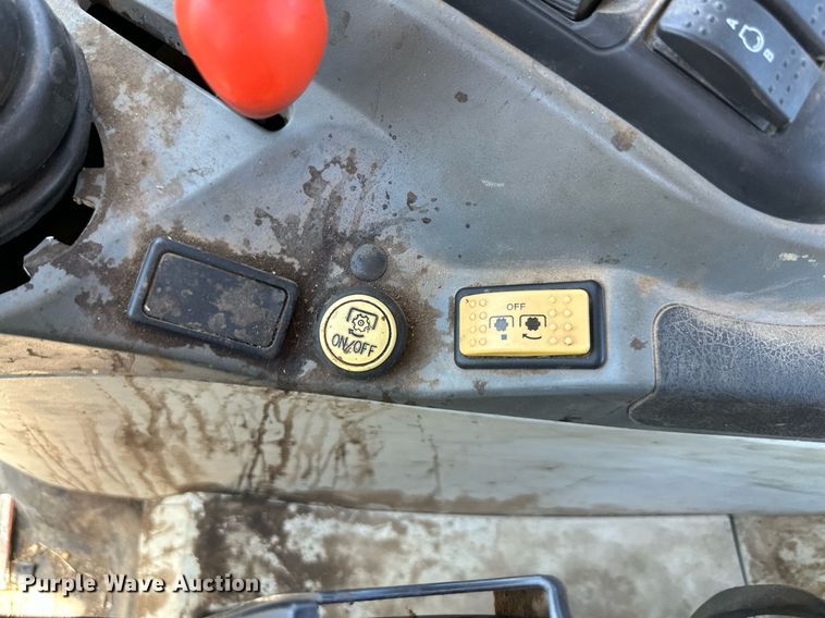 image for item DO4943 2004 Challenger MT545B  MFWD tractor