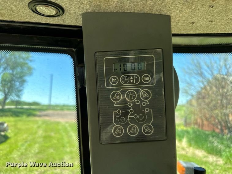 image for item DO4943 2004 Challenger MT545B  MFWD tractor