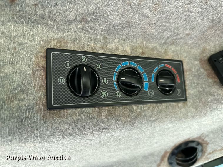 image for item DO4943 2004 Challenger MT545B  MFWD tractor