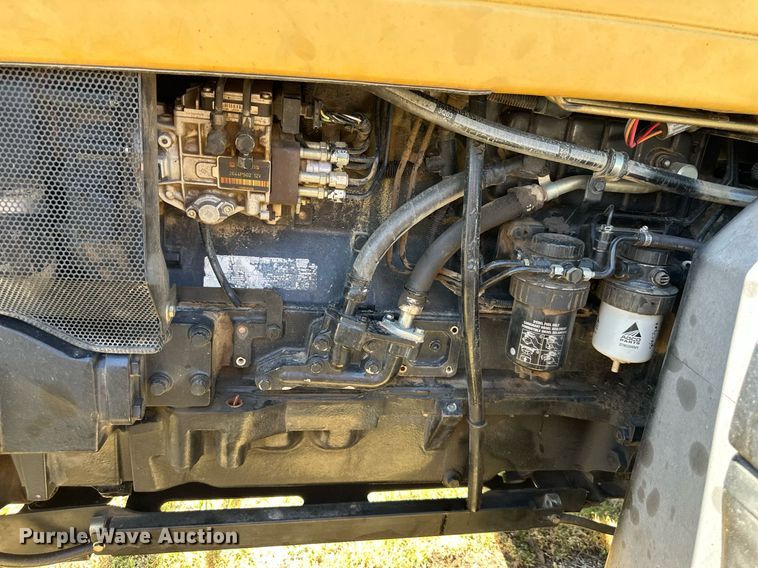 image for item DO4943 2004 Challenger MT545B  MFWD tractor