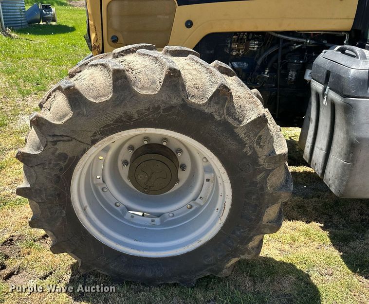 image for item DO4943 2004 Challenger MT545B  MFWD tractor