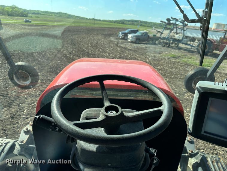 image for item DO4947 2006 Apache AS710  sprayer