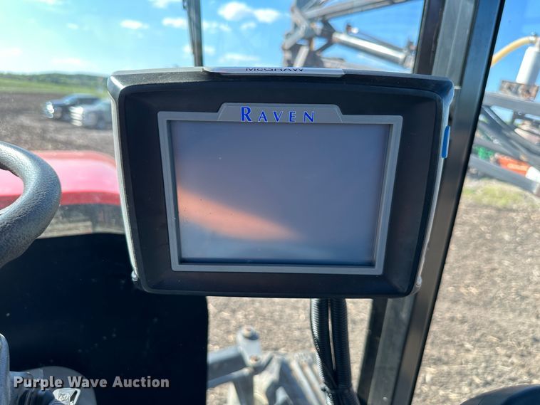 image for item DO4947 2006 Apache AS710  sprayer