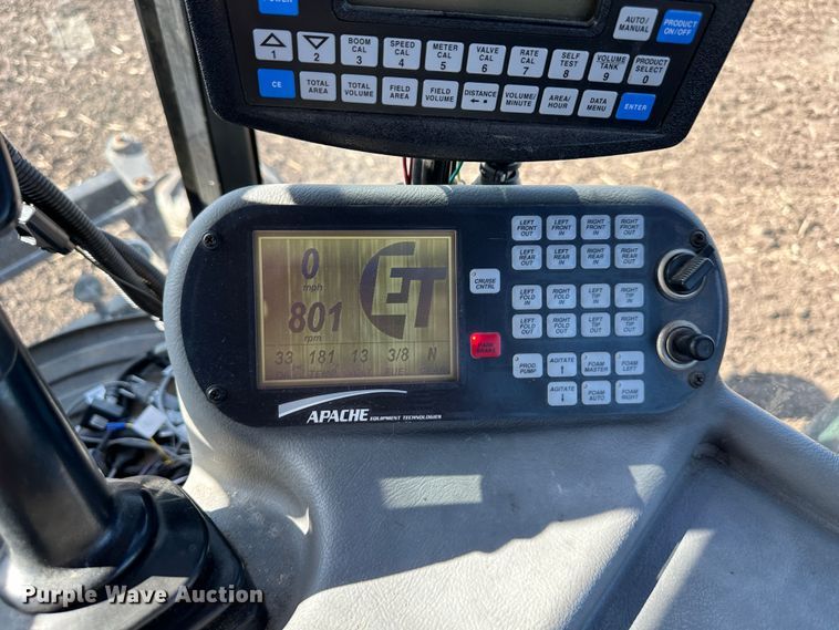 image for item DO4947 2006 Apache AS710  sprayer