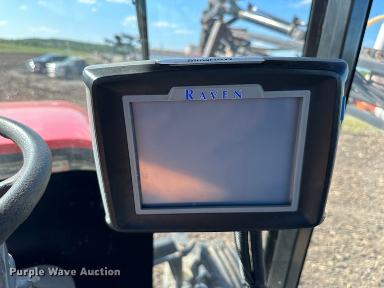 image for item DO4947 2006 Apache AS710  sprayer