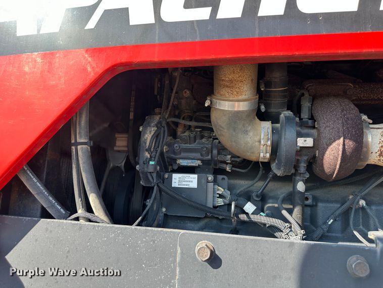 image for item DO4947 2006 Apache AS710  sprayer