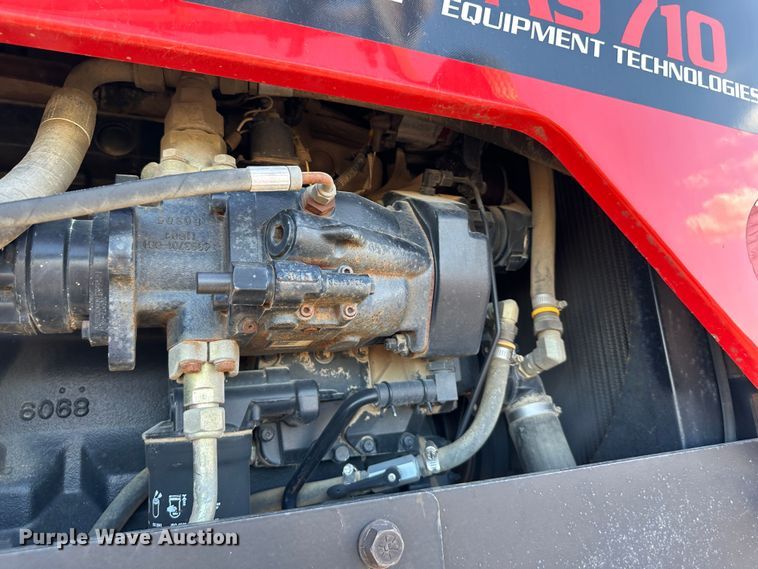 image for item DO4947 2006 Apache AS710  sprayer