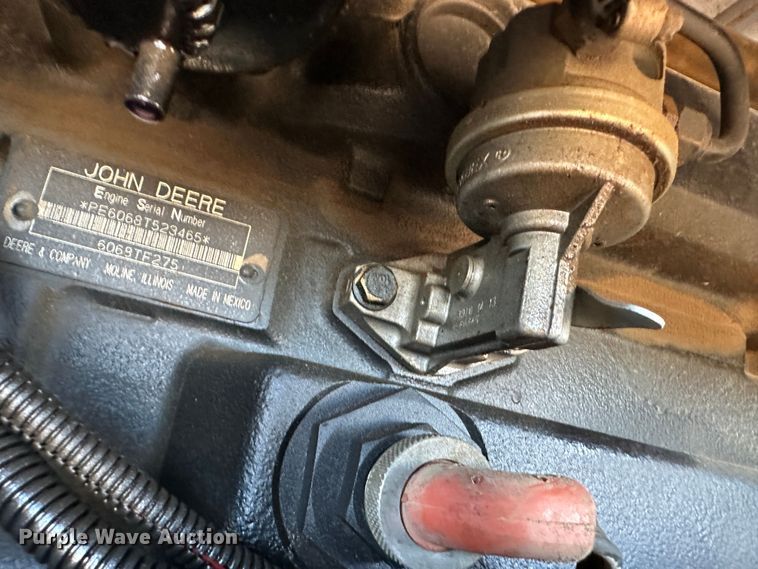 image for item DO4947 2006 Apache AS710  sprayer