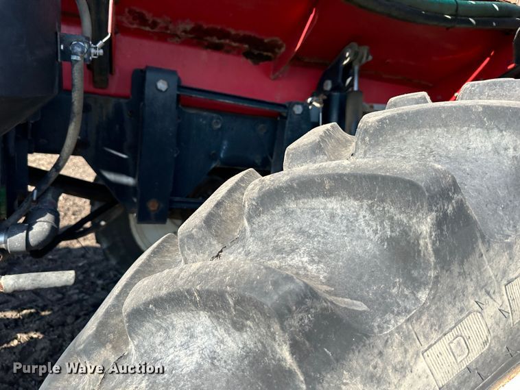 image for item DO4947 2006 Apache AS710  sprayer