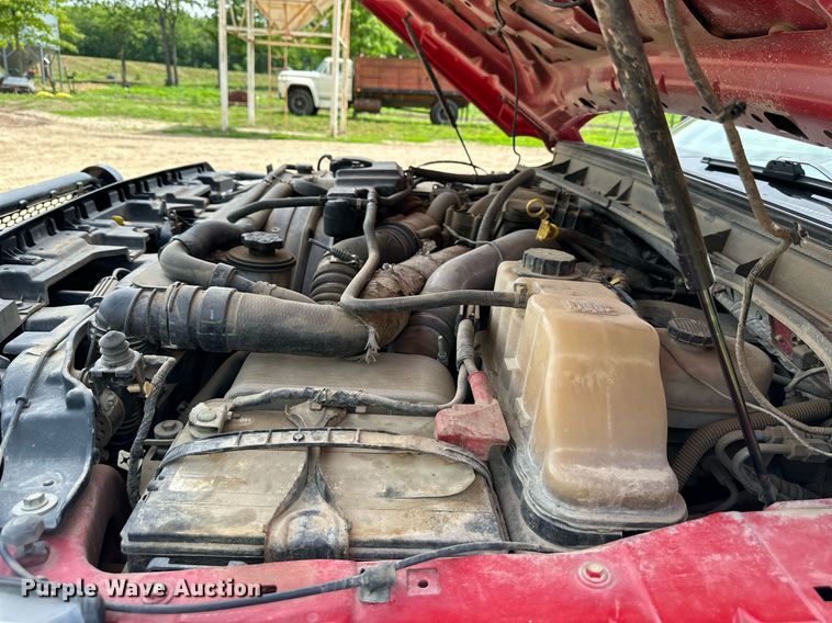 image for item DO5007 2011 Ford F350 Super Duty  SuperCab bale bed pickup truck