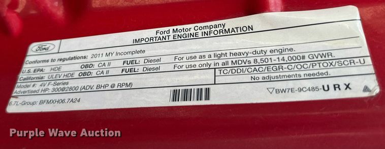 image for item DO5007 2011 Ford F350 Super Duty  SuperCab bale bed pickup truck