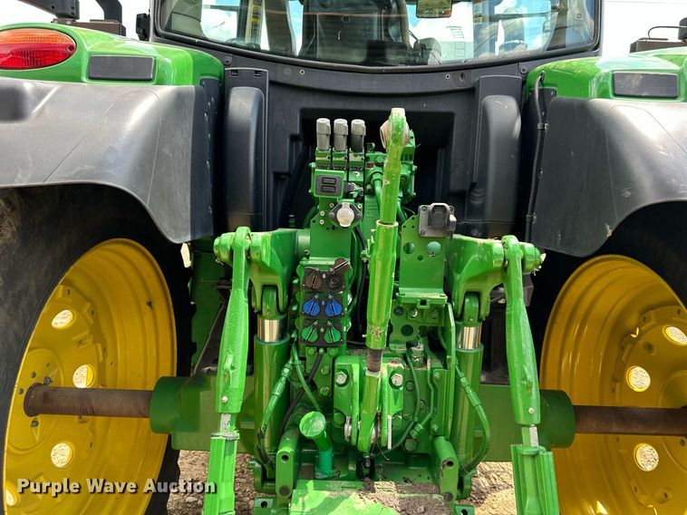 image for item DO5011 2017 John Deere 6175R  MFWD tractor