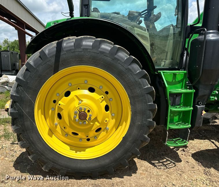 image for item DO5011 2017 John Deere 6175R  MFWD tractor