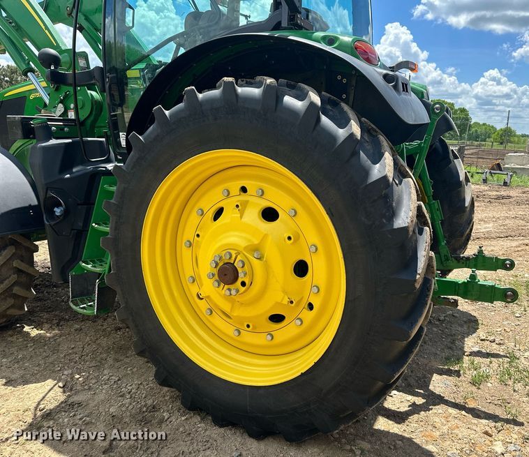 image for item DO5011 2017 John Deere 6175R  MFWD tractor