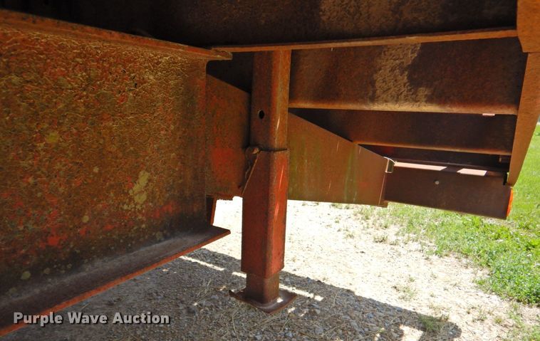 image for item DP4844 1989 Hillsboro  equipment trailer