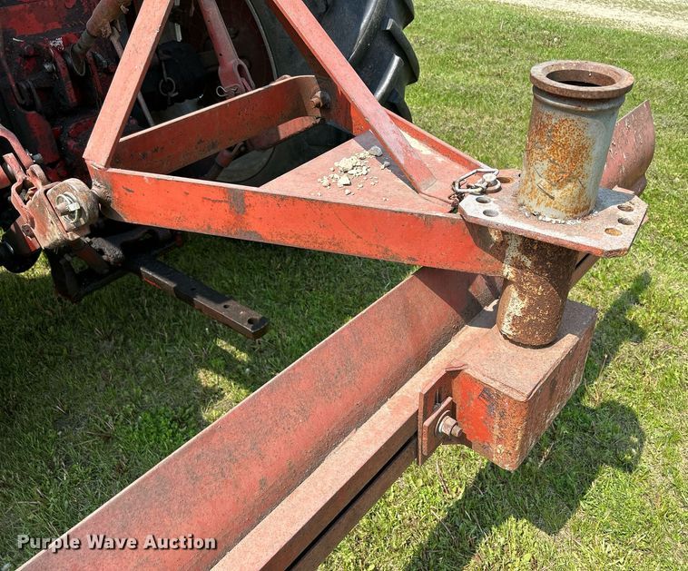 image for item DR4621 1964 International 806  tractor