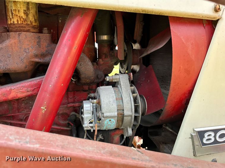 image for item DR4621 1964 International 806  tractor