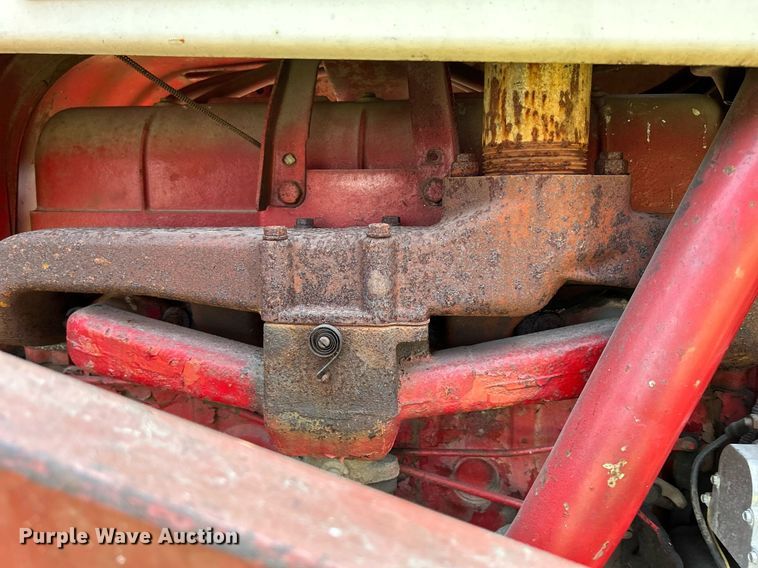 image for item DR4621 1964 International 806  tractor