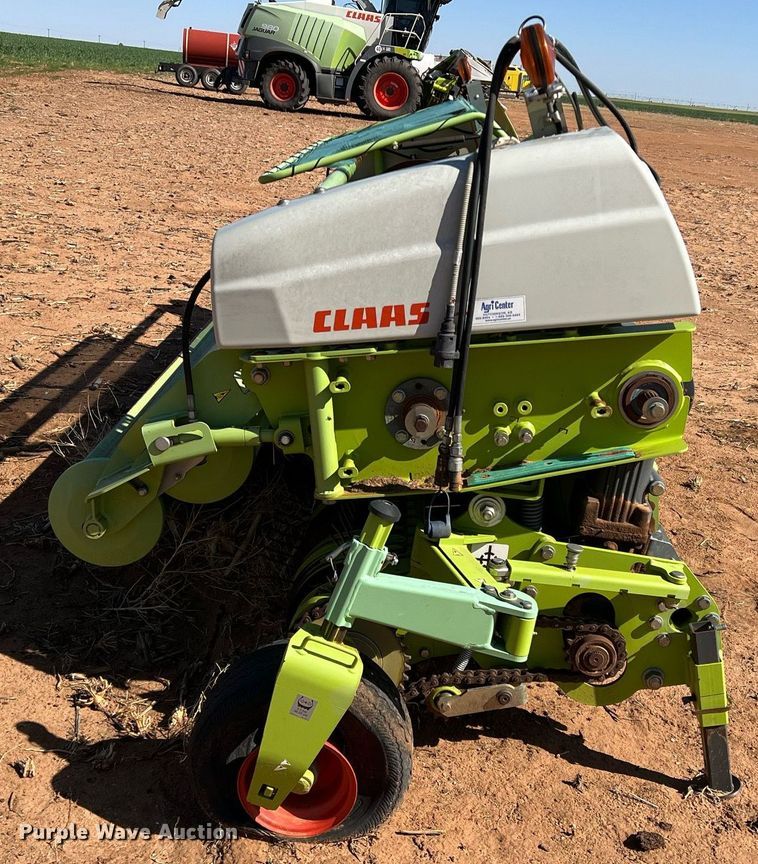 image for item DR5712 2014 Claas 380  pickup head