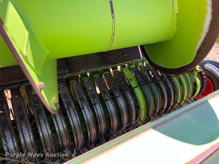 image for item DR5712 2014 Claas 380  pickup head