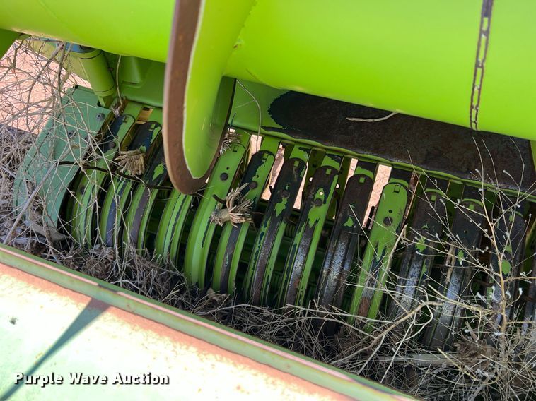 image for item DR5712 2014 Claas 380  pickup head