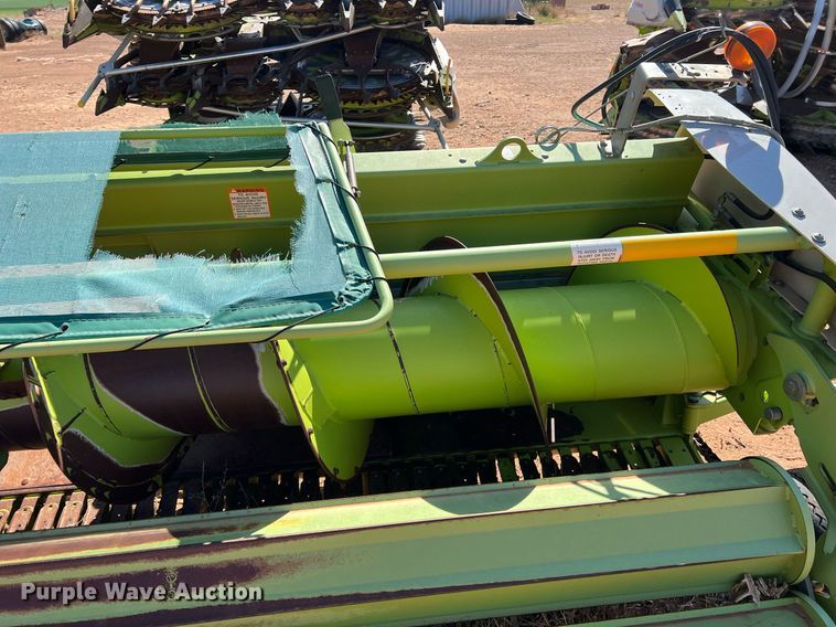 image for item DR5712 2014 Claas 380  pickup head