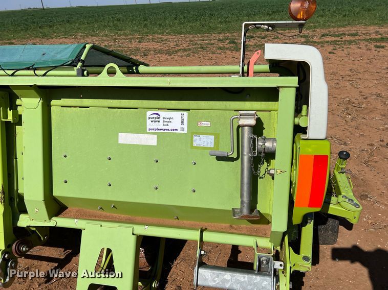 image for item DR5712 2014 Claas 380  pickup head